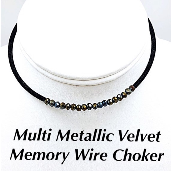 Mixed Metallic Beads on Black Velvet Memory Wire - Picture 6 of 6